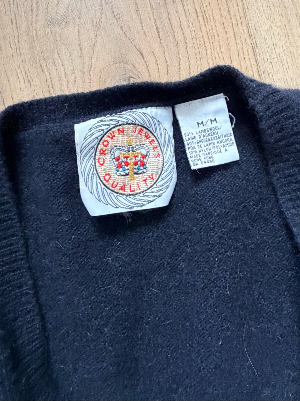 Vintage Canadian Crown Jewels Quality Black Button-Front Cardigan Sweater - Picture 2 of 3